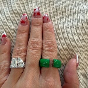 Bottega Veneta green enamel ring in size 13 which is USA size 6